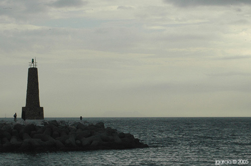 El horizonte coincide con el tercio inferior proporcionando protagonismo al cielo