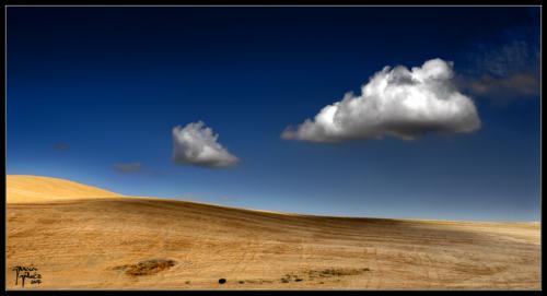 Nubes sobre Loma - garcía gálvez © 2007 -