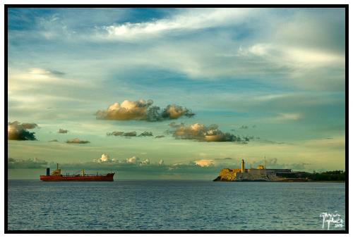 Arribando al Puerto de La Habana - garcía gálvez © 2007 -